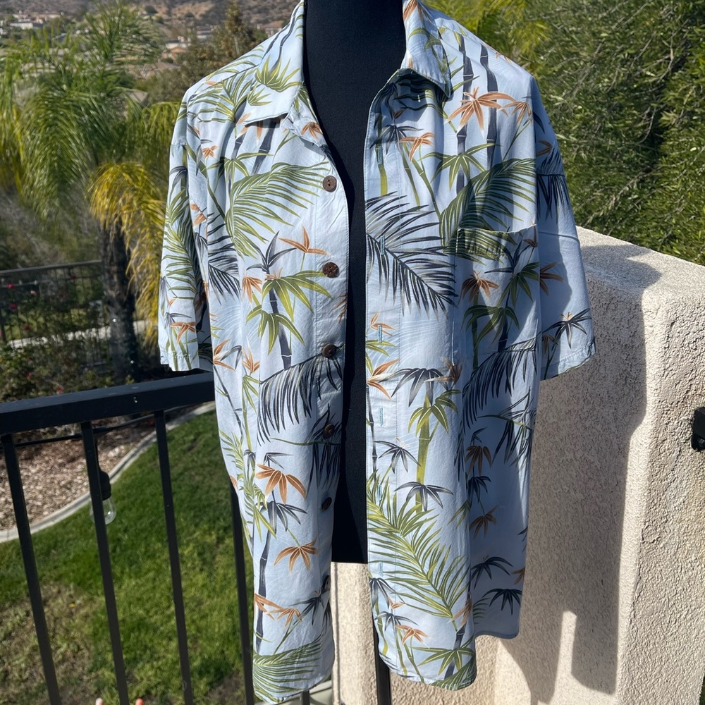 Authentic Hilo Hattie Hawaiian shirt